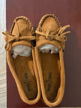 Minnetonka Suede Fringe Moccasins in Tan